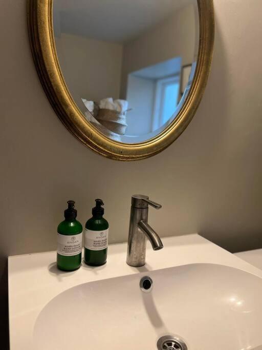 New Cozy Bohemian Dowtown Reykjavik Apartment ภายนอก รูปภาพ